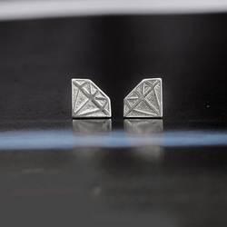 SZT-592 Kolczyki sztyfty DIAMENT - SREBRO p 925