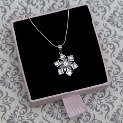 Srebrny okazały naszyjnik ŚNIEŻYNKA - SREBRO p 925